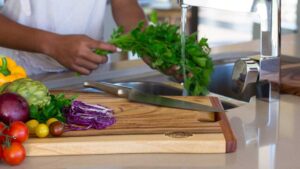 Do Chefs Use Wood Cutting Boards